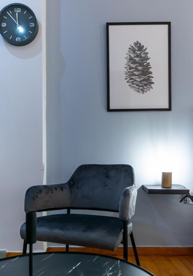 Apartamento Couple Getaway With Queen Bed Atenas Exterior foto