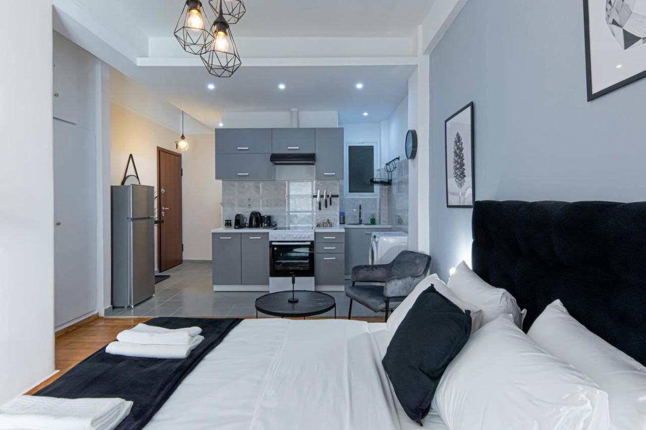 Apartamento Couple Getaway With Queen Bed Atenas Exterior foto